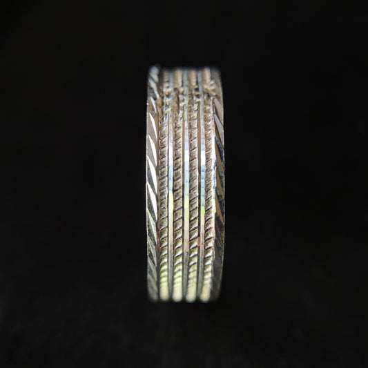Line Pattern Silver Ring