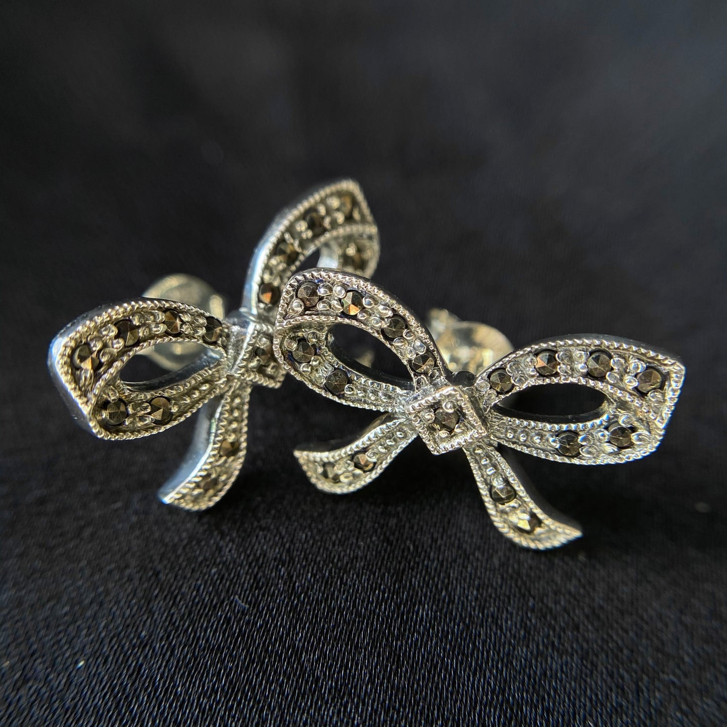 Ribbon Earring