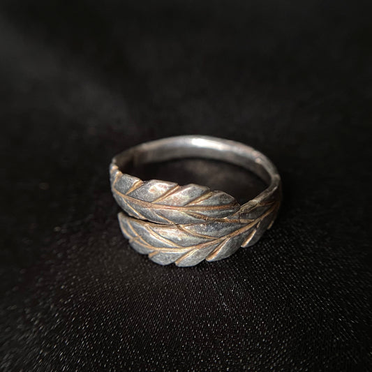 Laurel Wreath Silver Ring