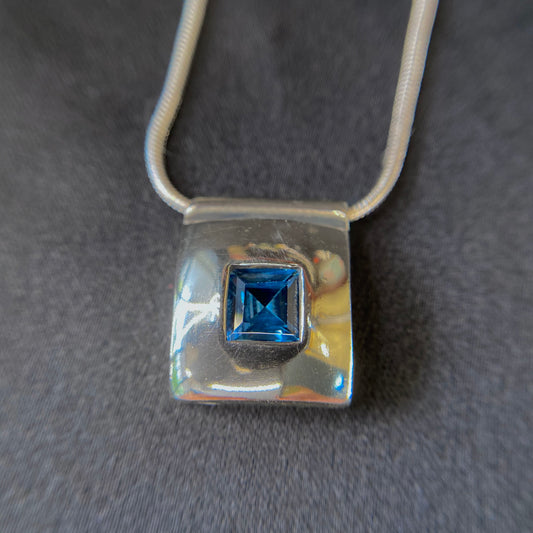 Modern Raised Necklace