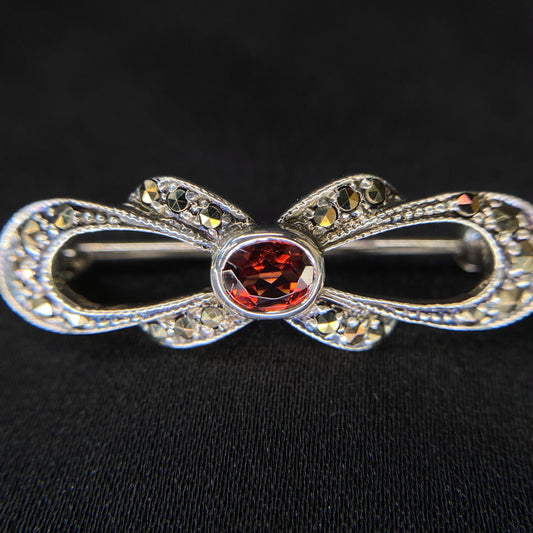 Small Ribbon Brooch