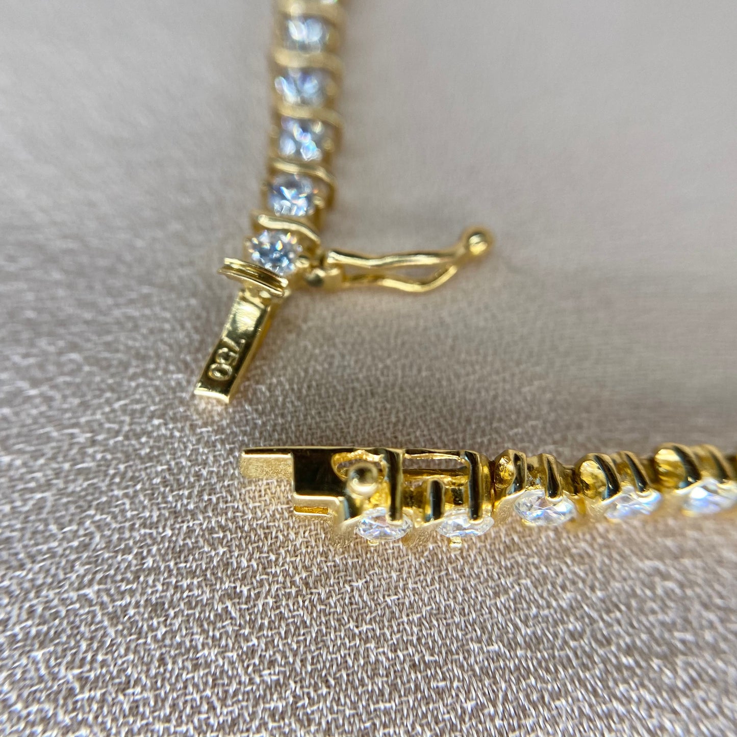 Fishtail Zirconia Gold Bracelet