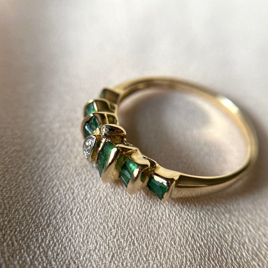 Art Deco Emerald & Diamond Ring