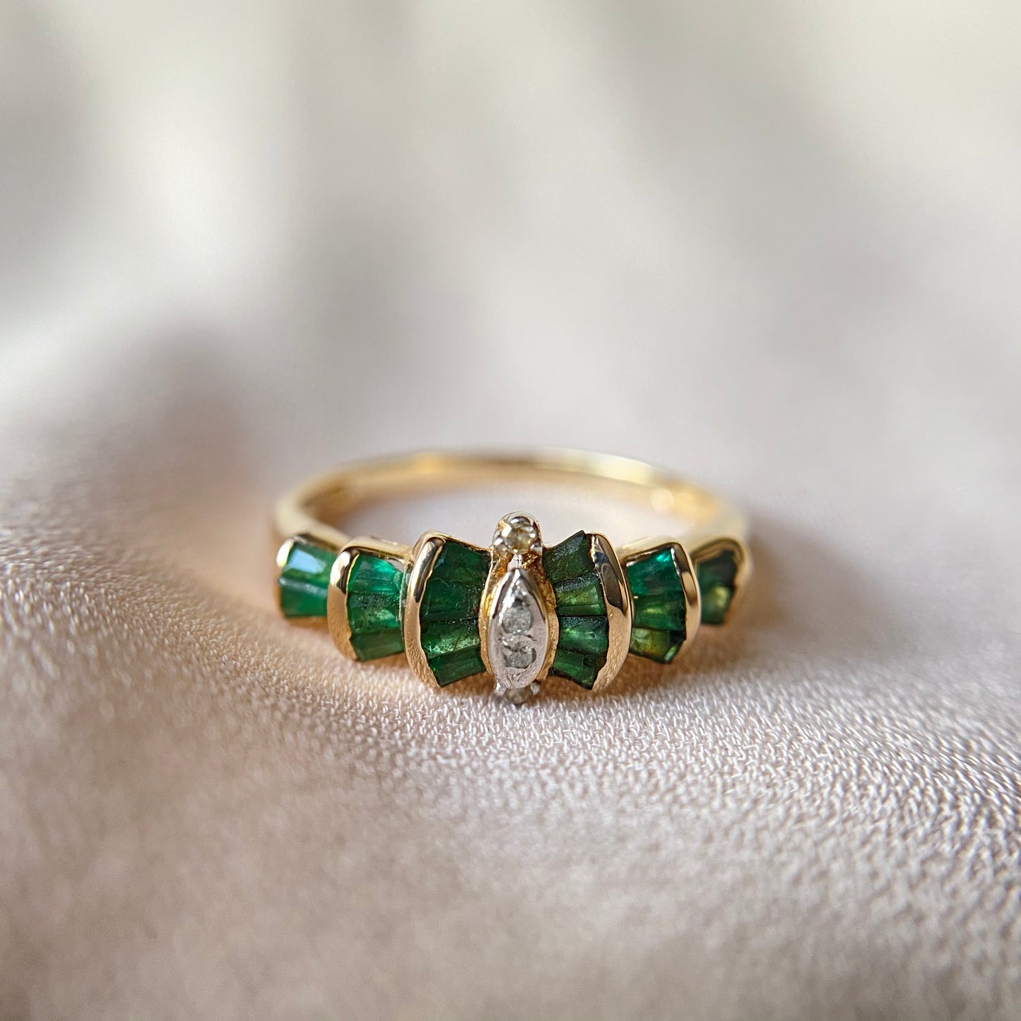 Art Deco Emerald & Diamond Ring