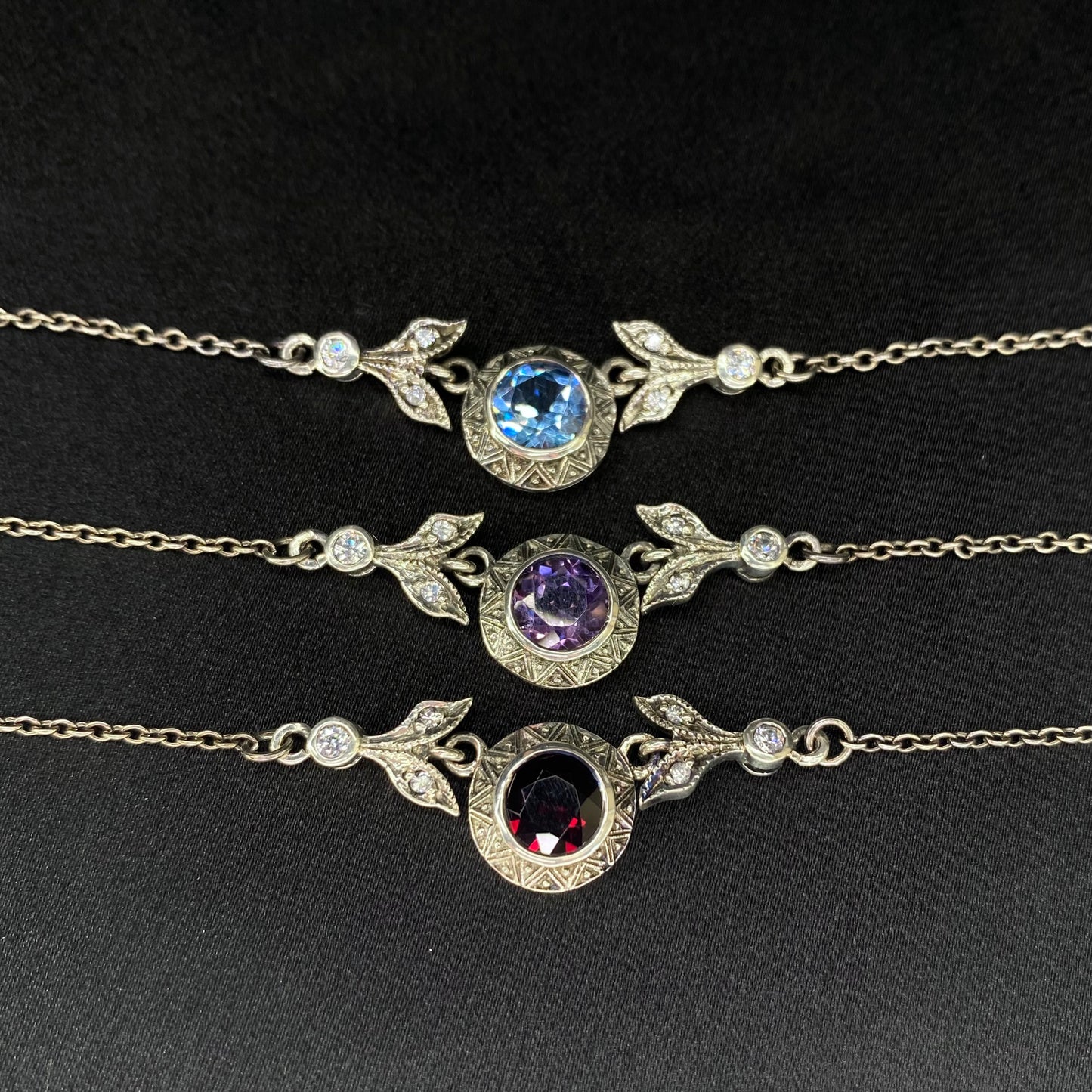 Gem on Wings Necklace