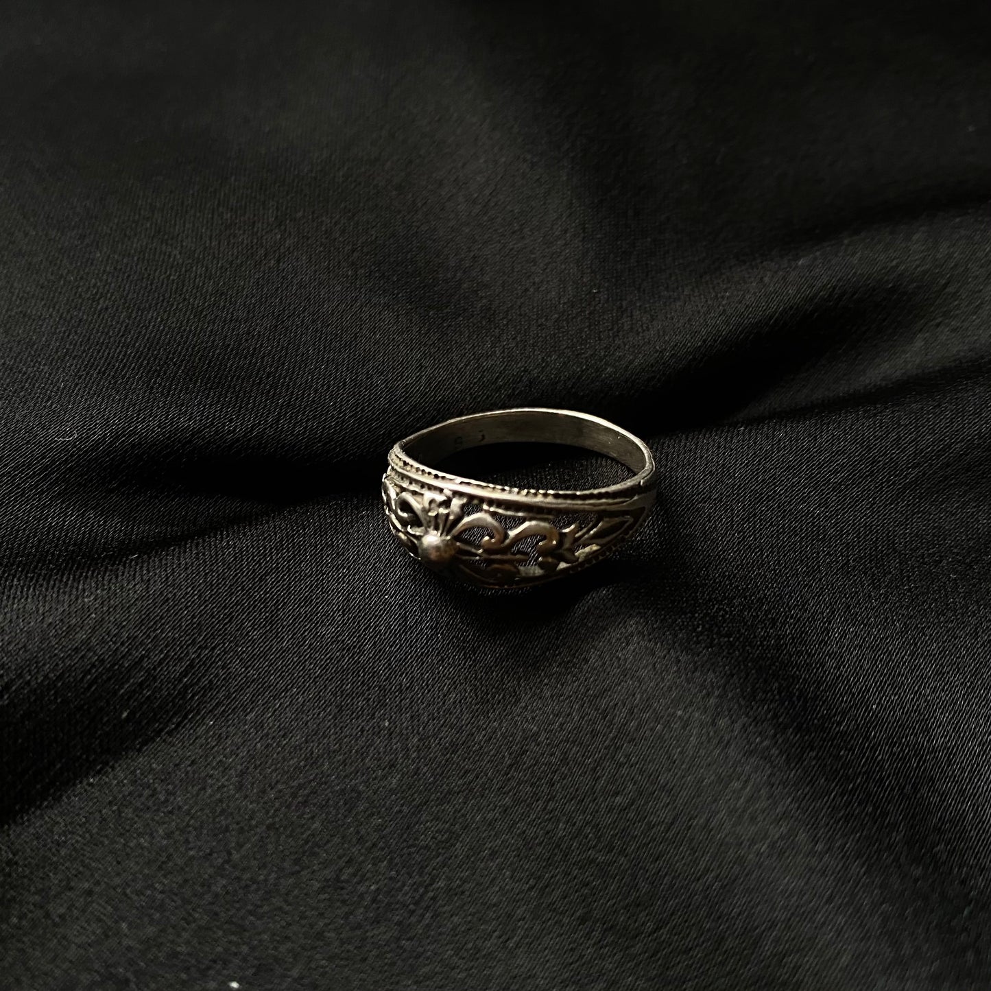 Classical Silver Ring