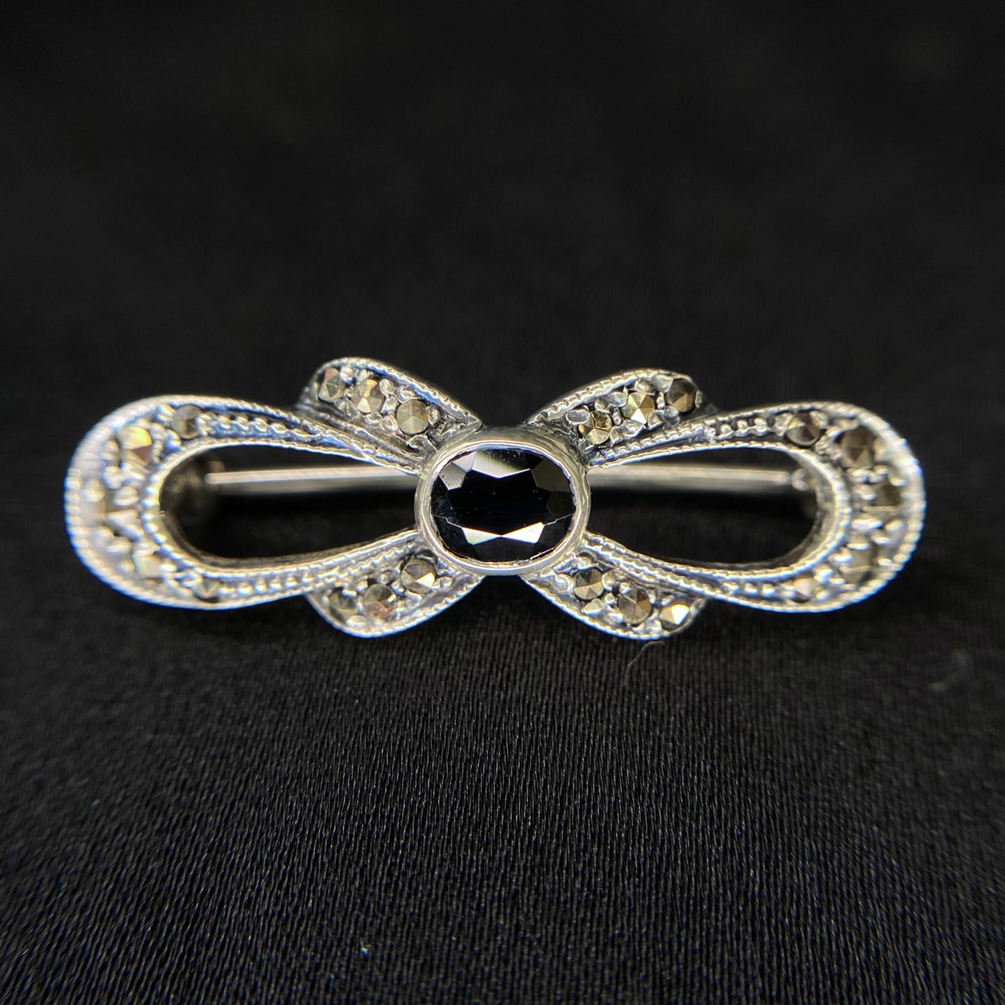 Small Ribbon Brooch