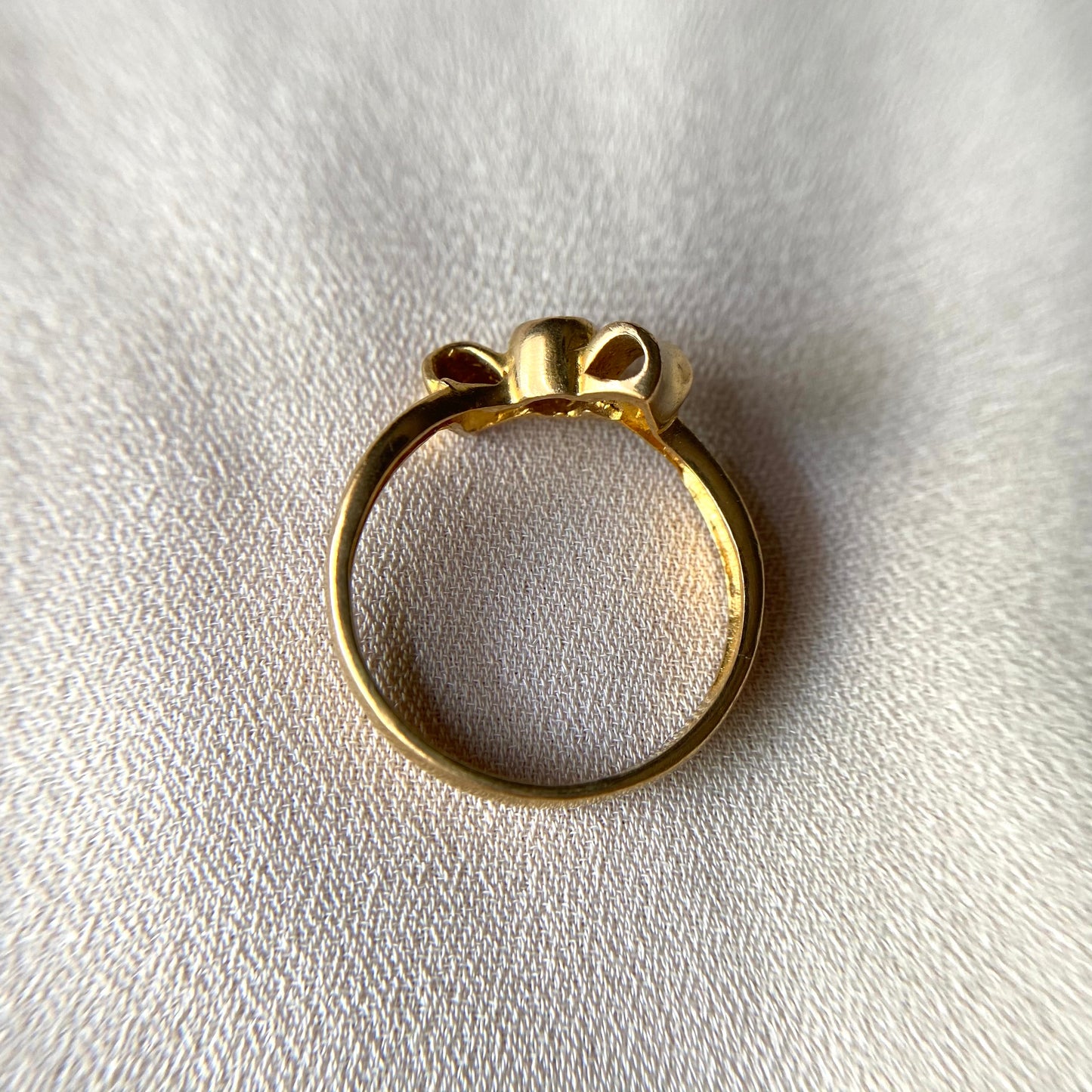 Ribbon Diamond Ring