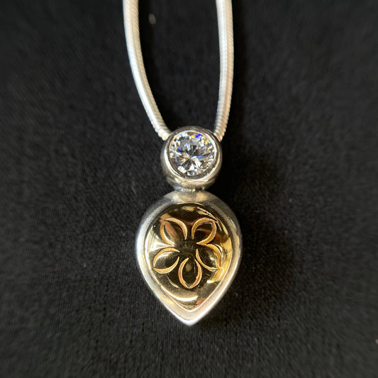 Balinese Teardrop & Gem Necklace