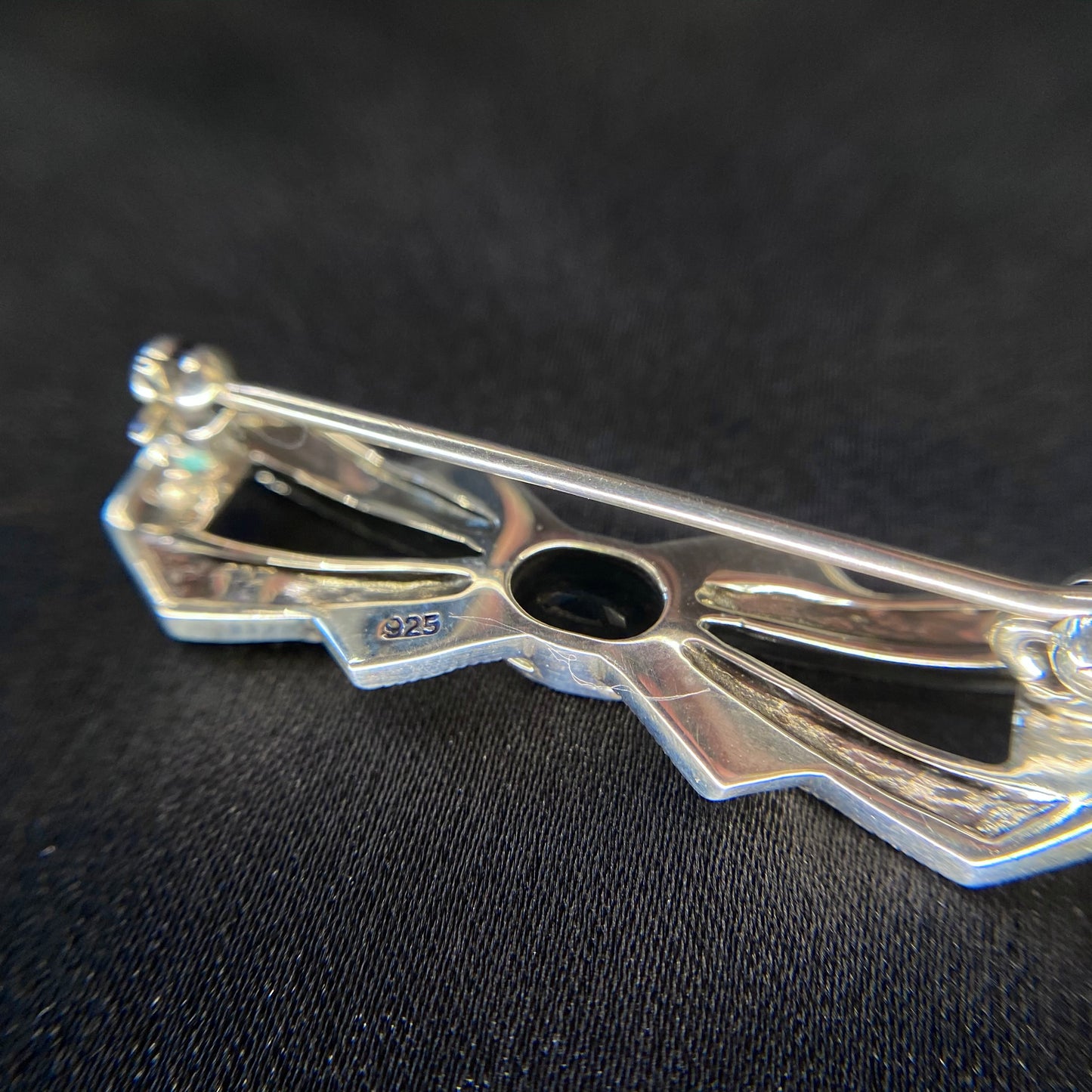 Ribbon Brooch